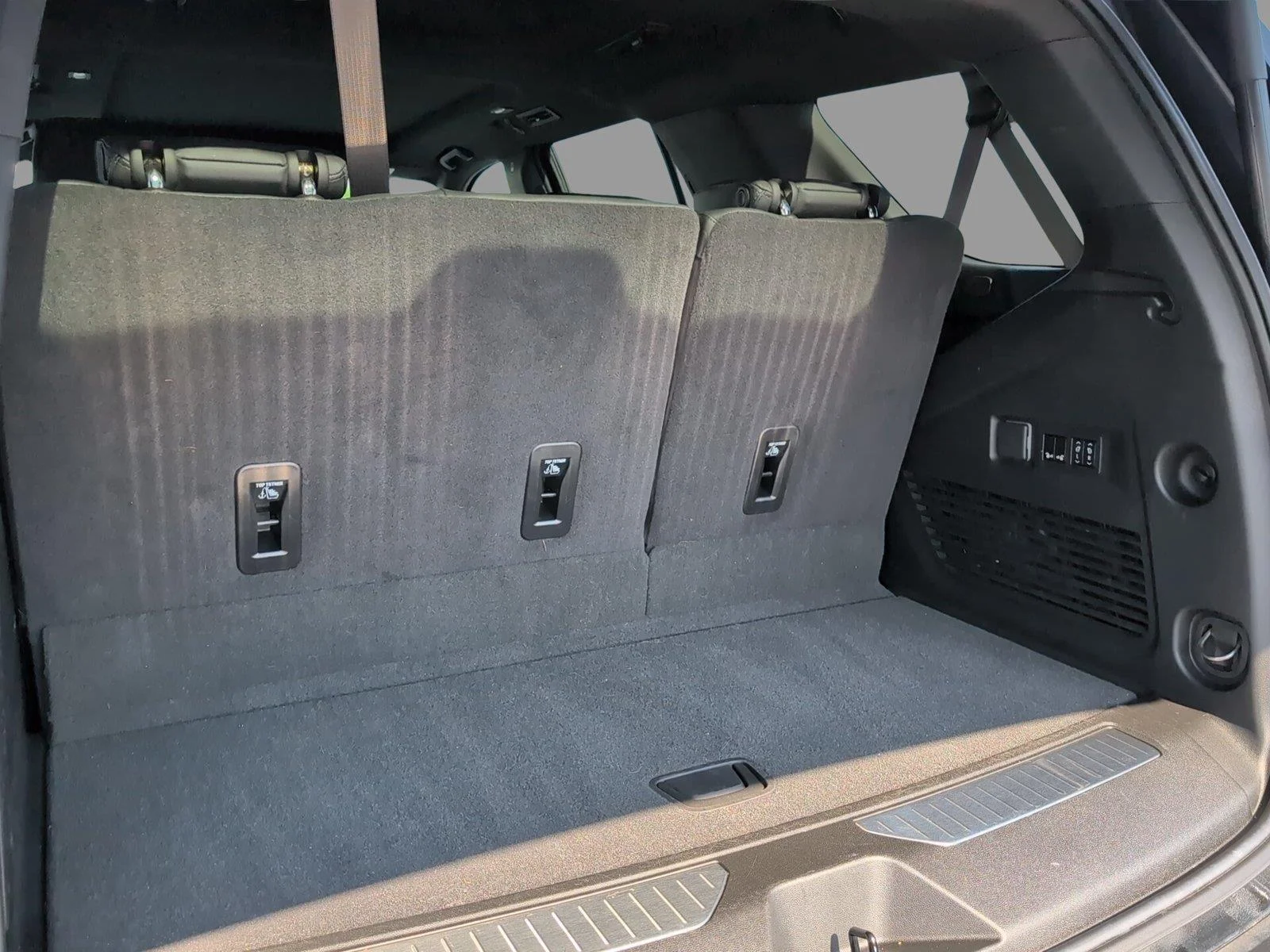 Used 2024 Black Chevrolet Z71 image 37