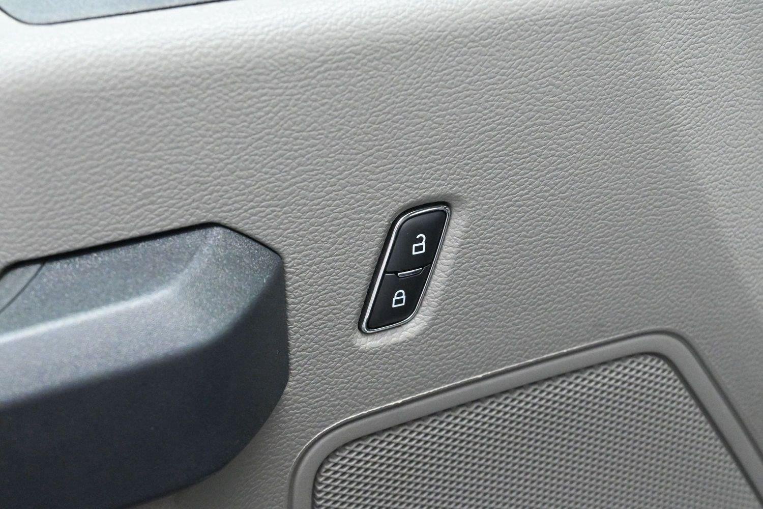 Used 2022 Oxford White Ford XL image 12