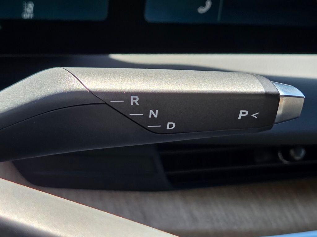 Used 2024  Lucid Touring image 45