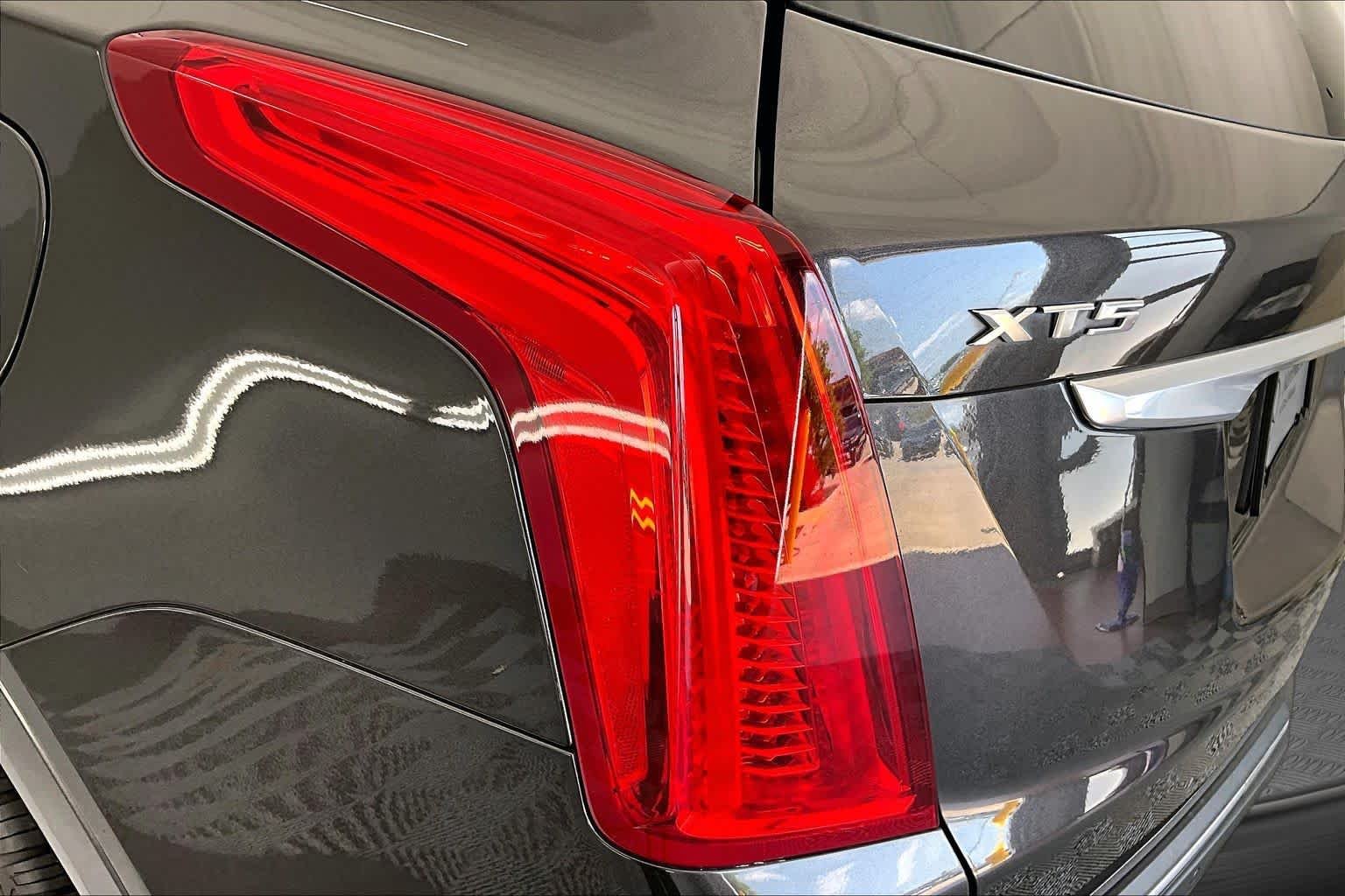 Used 2017 Dark Granite Metallic Cadillac Premium Luxury FWD image 25
