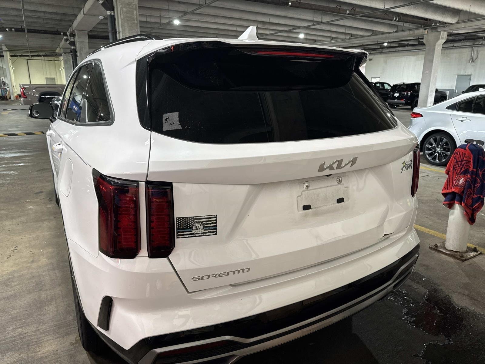 Used 2023 Glacial White Pearl Kia S image 5