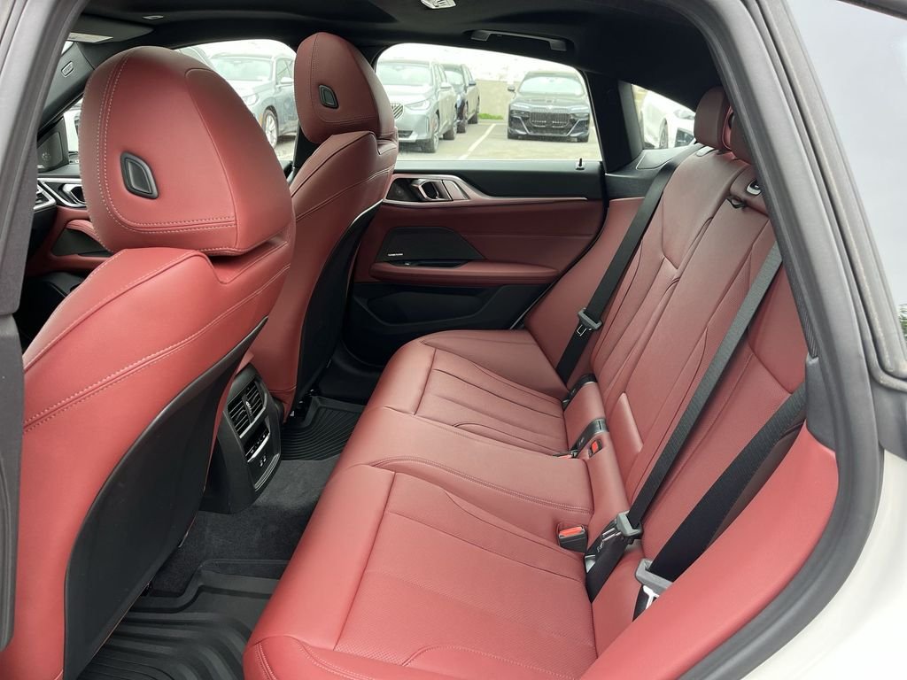 New 2026 White BMW xDrive40 image 23