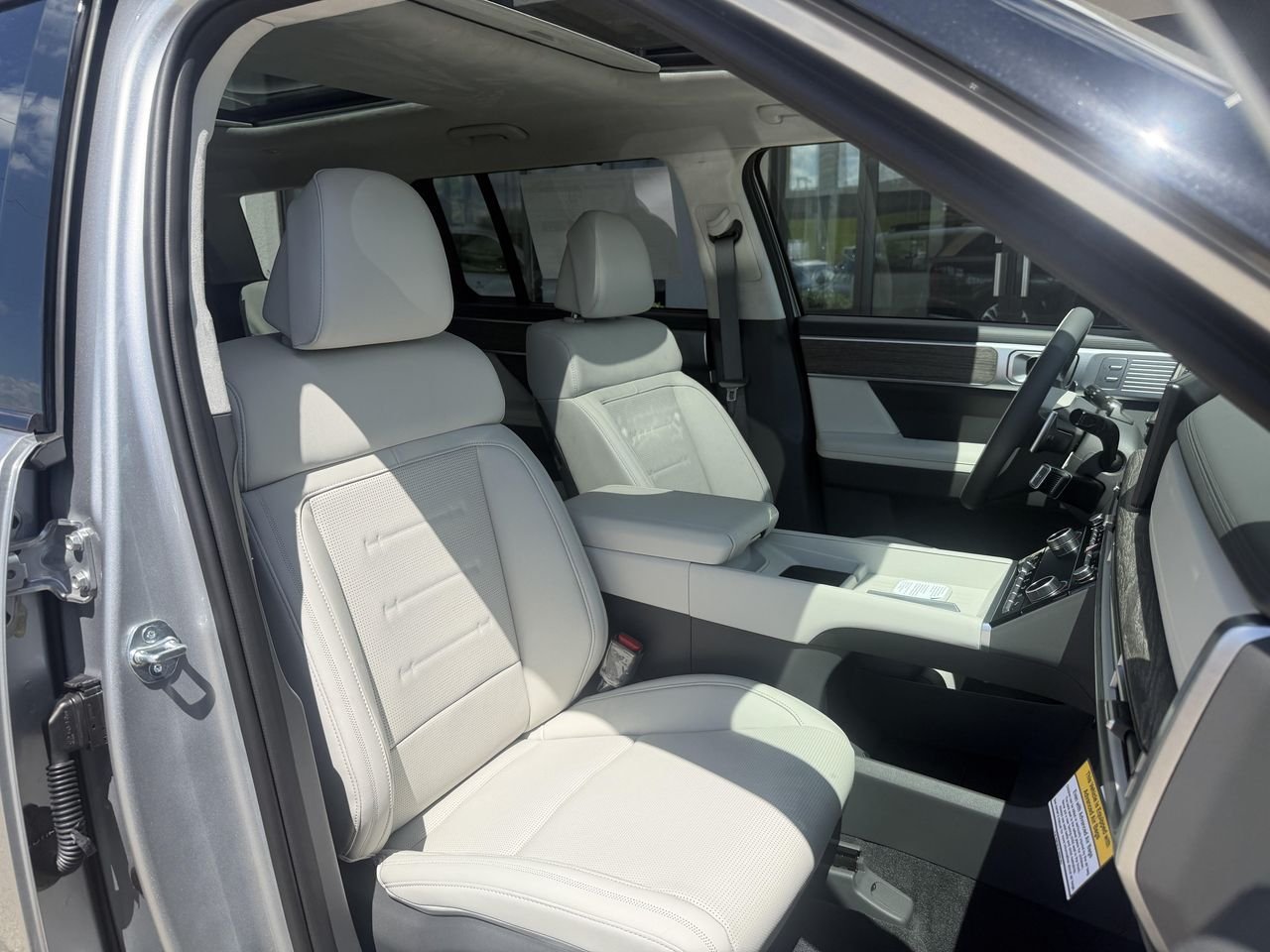 New 2026 Shimmering Silver Pearl Hyundai Calligraphy AWD image 21