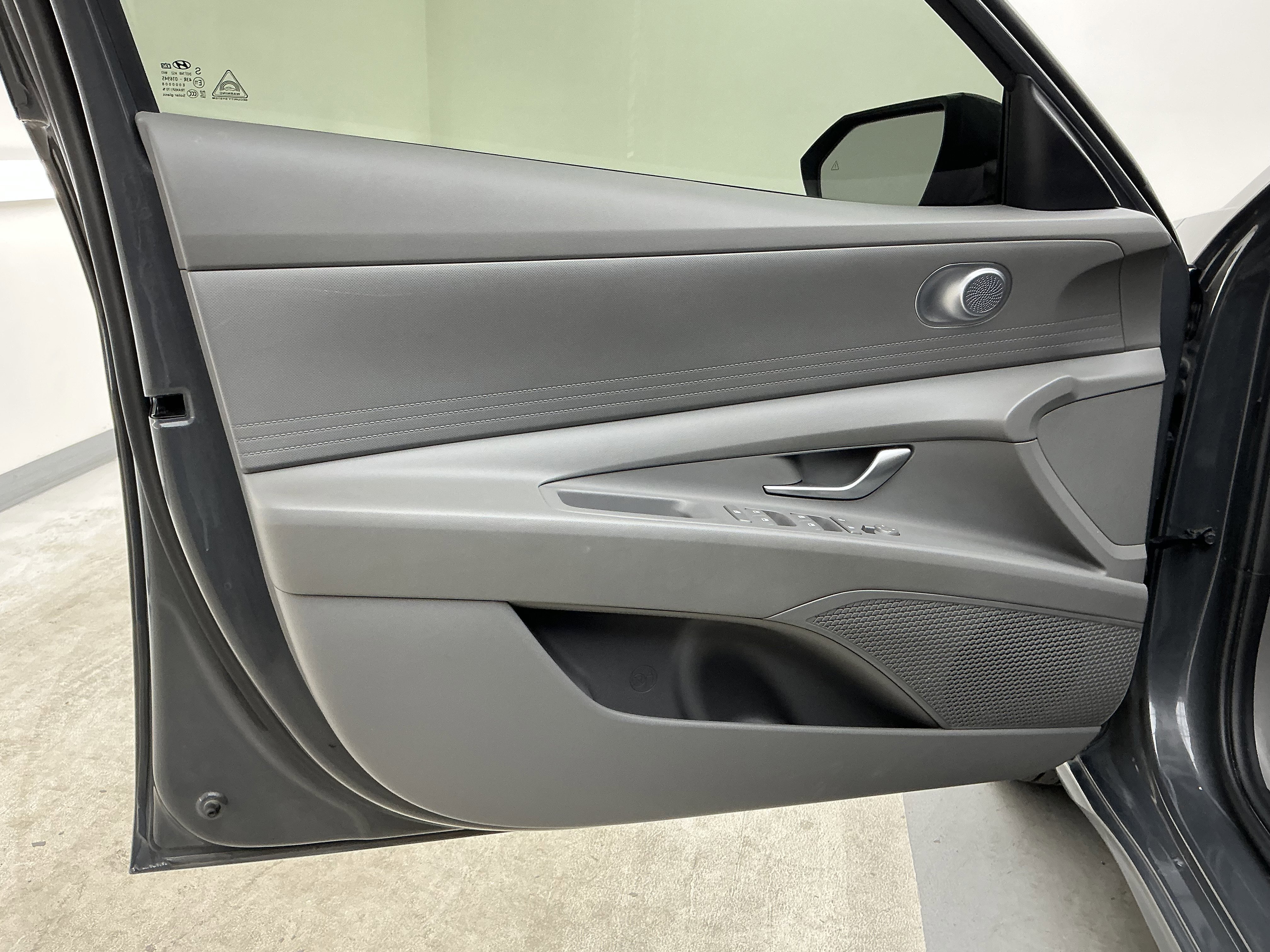 2024 Hyundai Elantra SEL - Photo 16