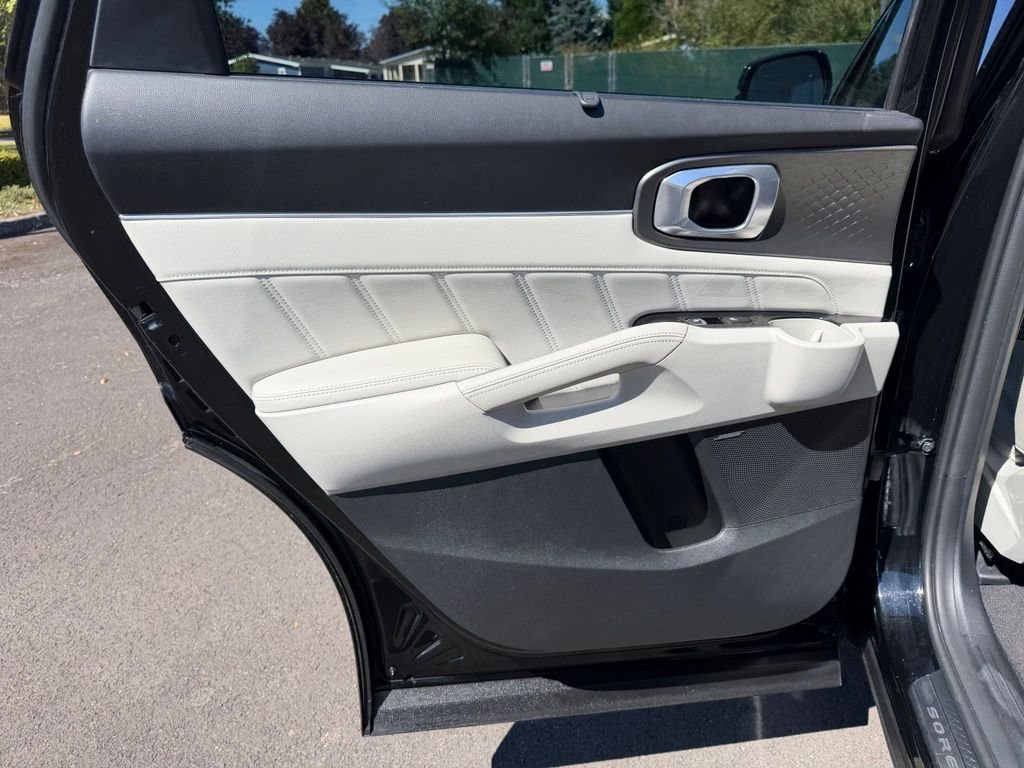 Used 2023 Aurora Black Kia SX Prestige image 31