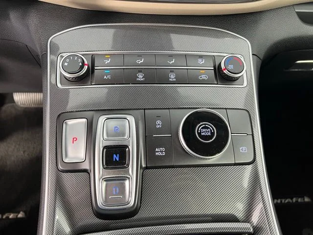 Used 2023 White Hyundai SE image 25