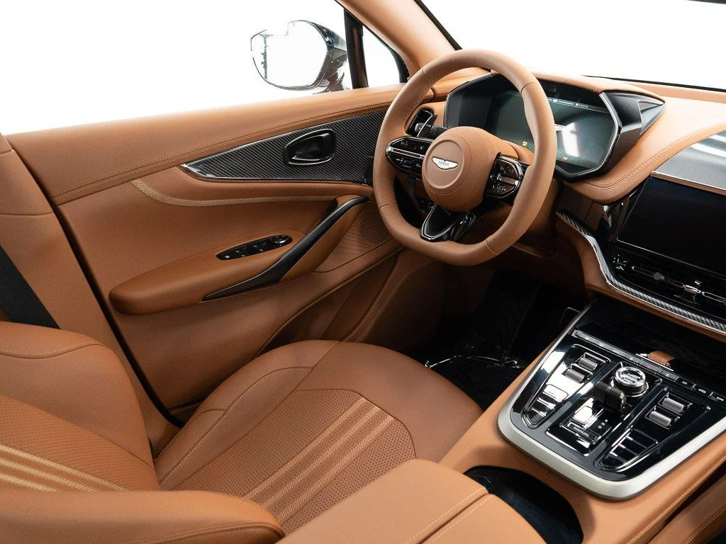 New 2026 Q Oberon Black Aston Martin 707 image 28