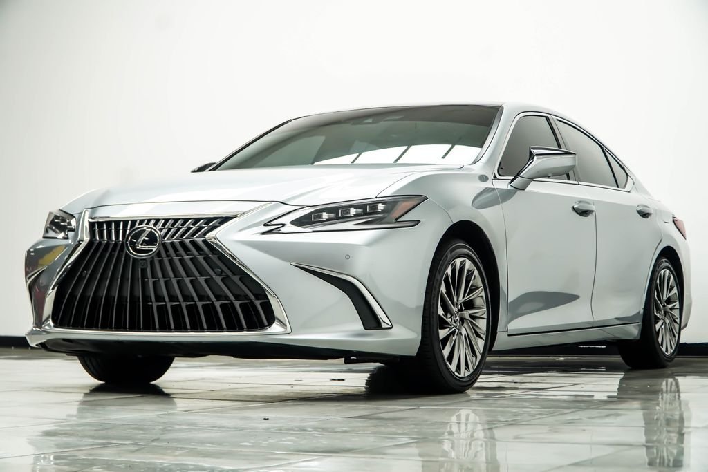 Used 2025 Silver Lexus 350 Ultra Luxury image 9