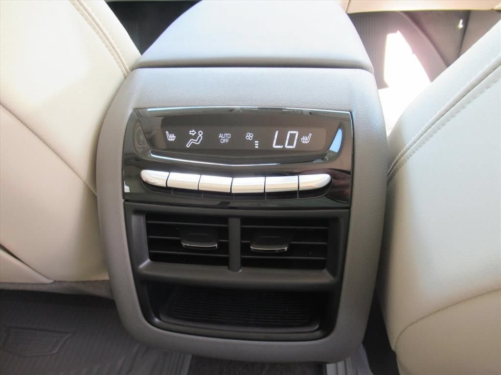 New 2026 Crystal White Tricoat Cadillac Premium Luxury image 15