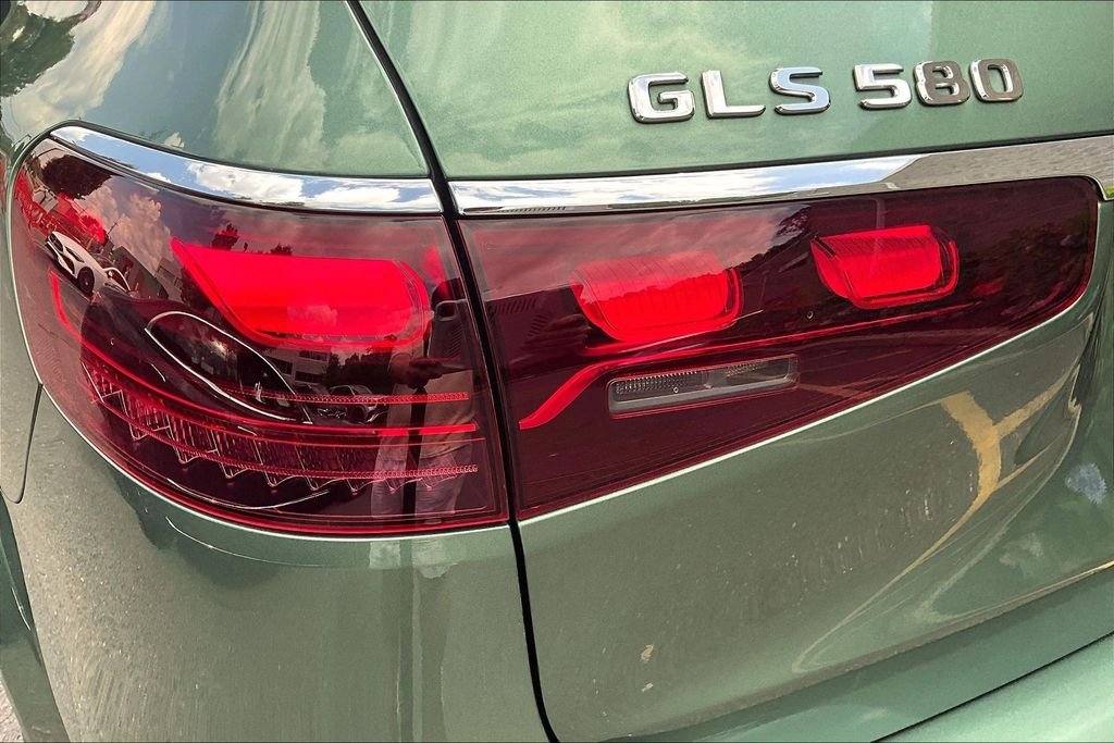 Certified Used 2026 Green Mercedes-Benz GLS 580 image 32