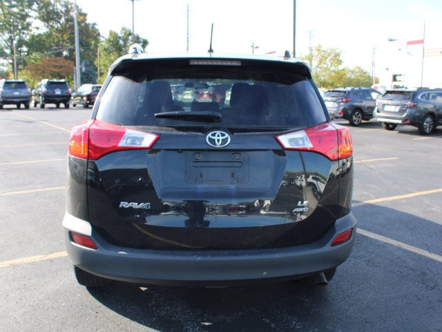 Used 2015 Black Toyota LE image 5