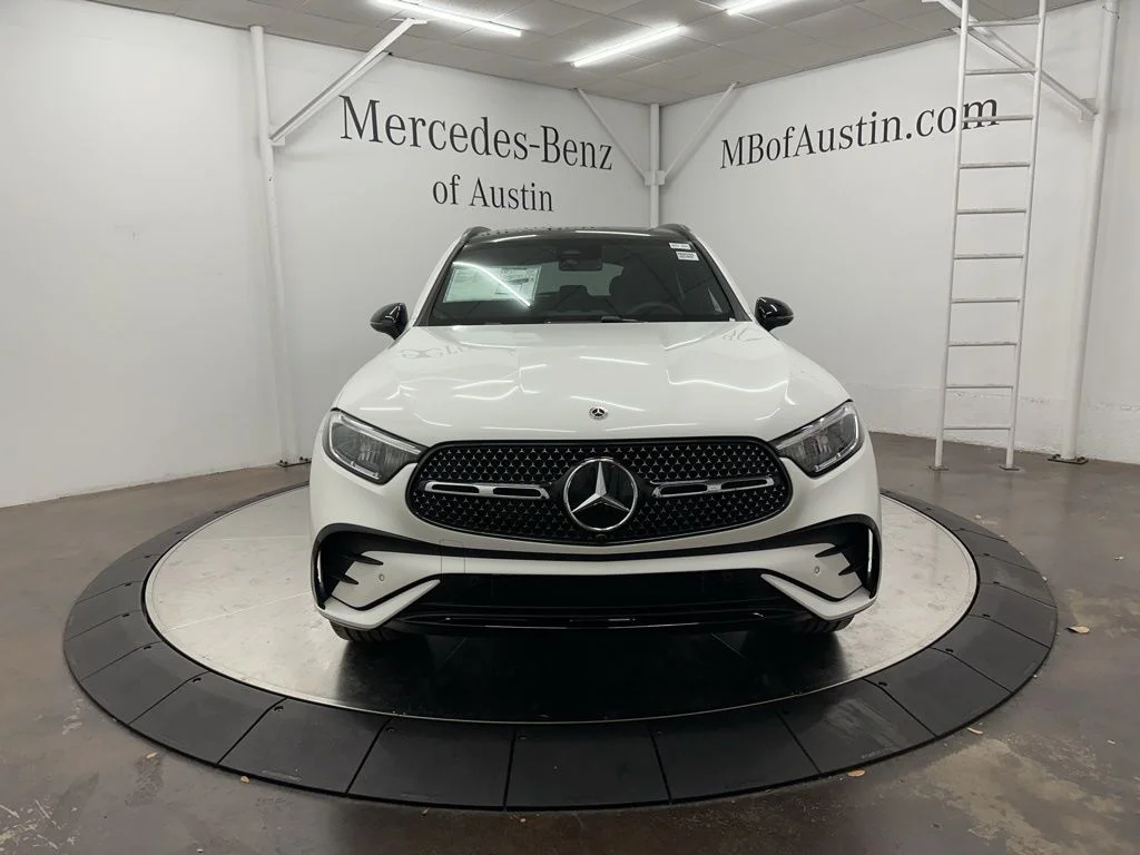 Used 2026 White Mercedes-Benz GLC 300 image 2