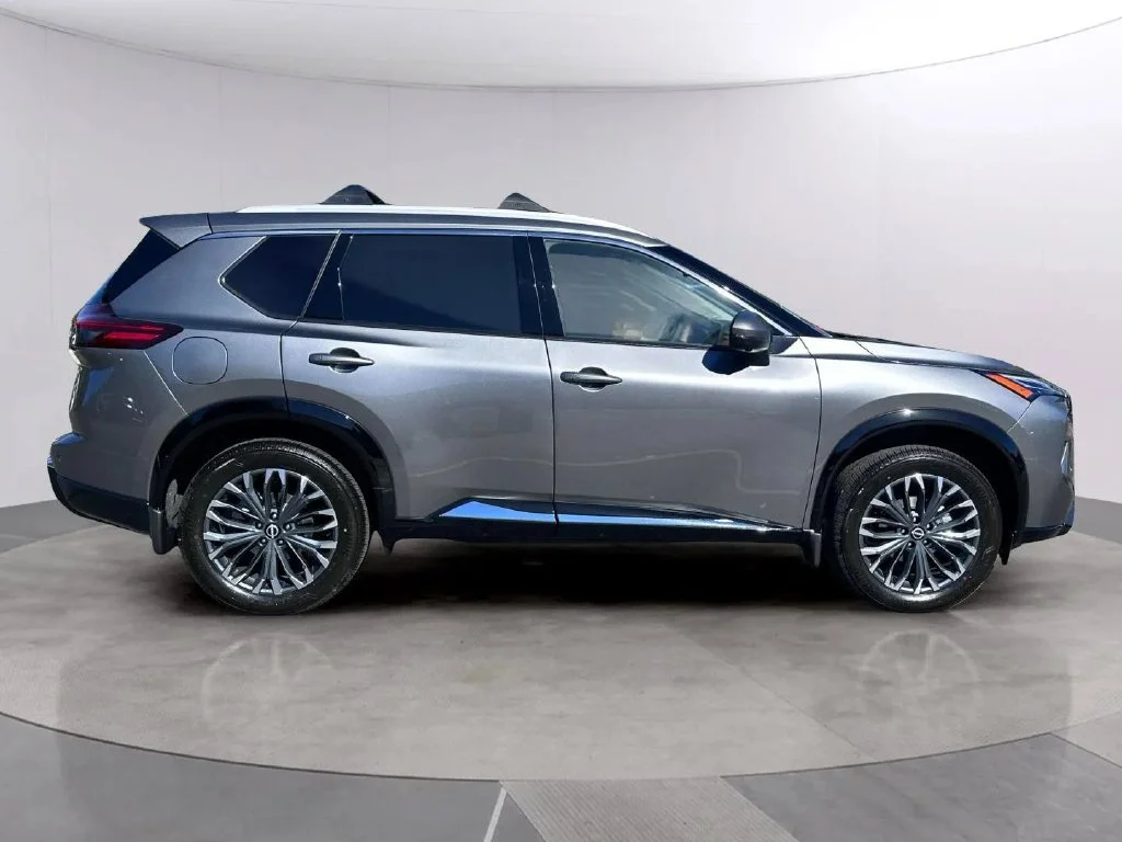 New 2026 Gun Metallic Nissan Platinum image 2