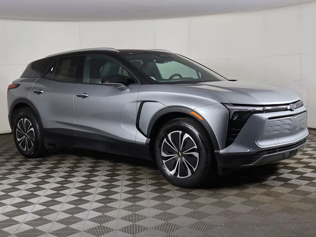 Used 2025 Chevrolet Blazer EV LT with VIN 3GNKDGRJ1SS177693 for sale in Bedford, OH