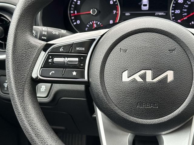 Used 2023 Black Kia LXS image 21