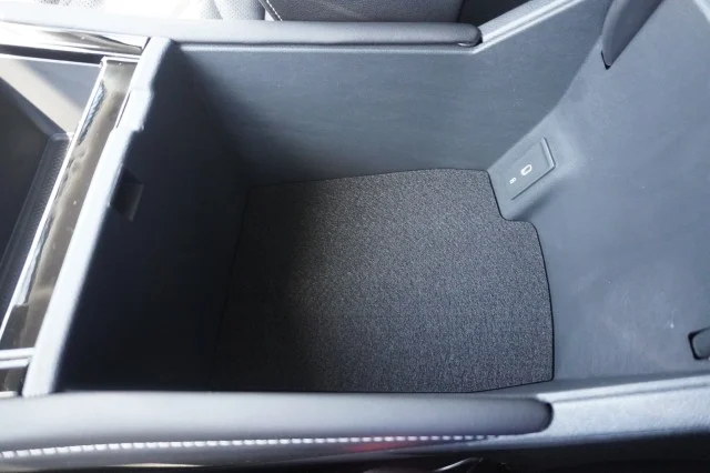 New 2026 Pure Gray Volkswagen 2.0T SE W/TECHNOLOGY image 32