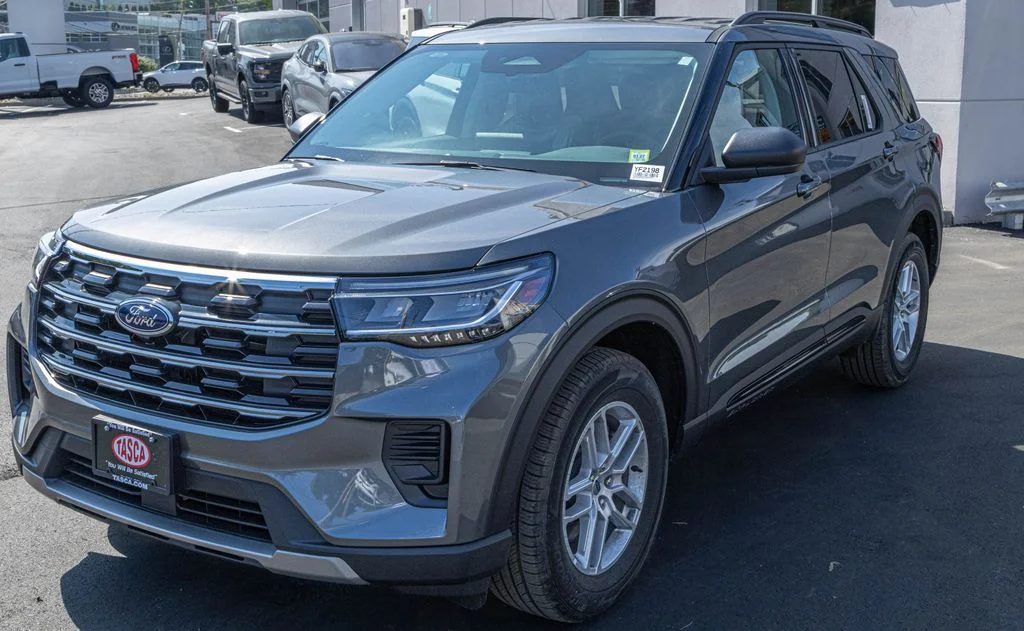 New 2026 Gray Ford Active image 2