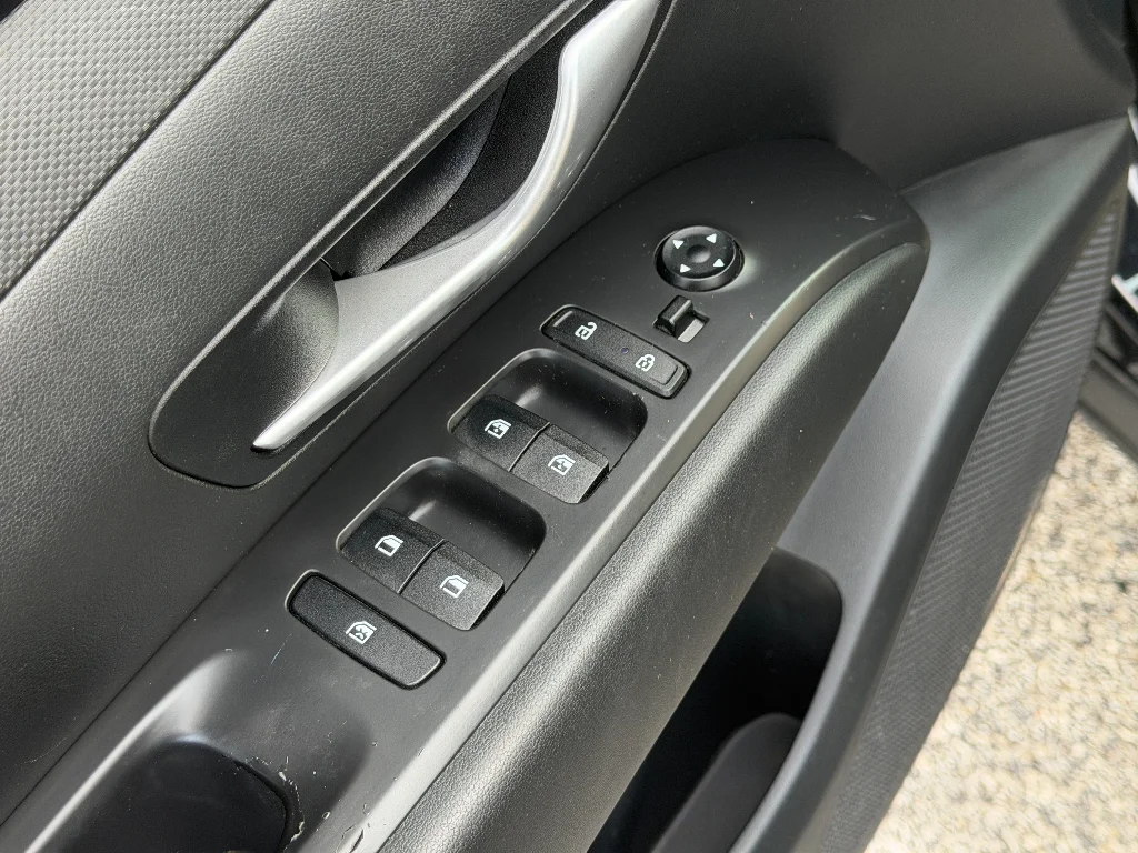 Used 2022 Phantom Black Hyundai SEL Premium image 18