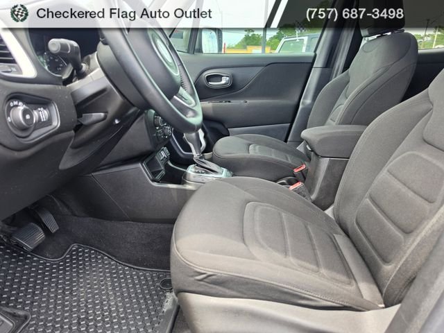 Used 2021 Sting-Gray Clearcoat Jeep Latitude image 18