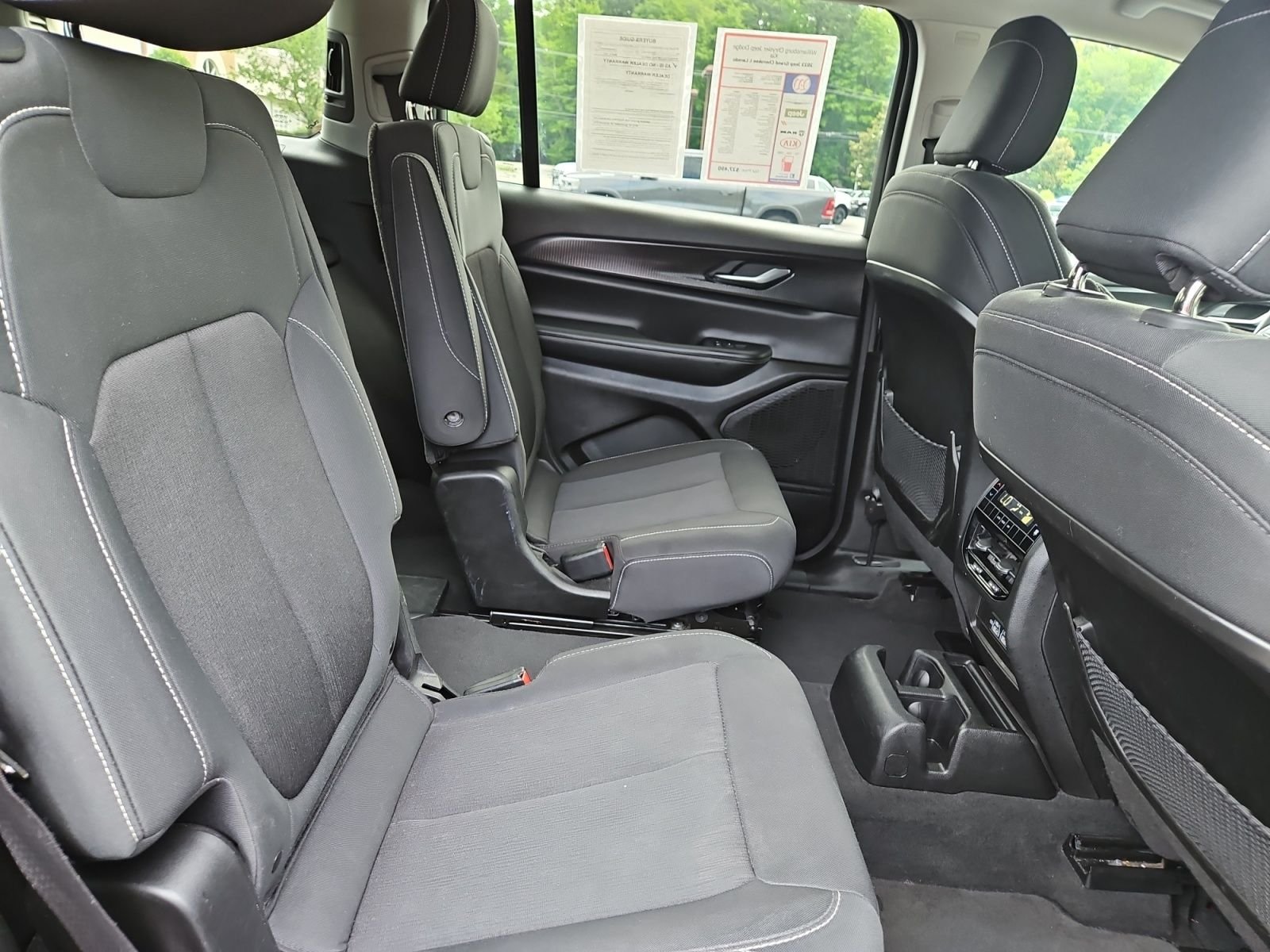 Used 2023 Gray Jeep Laredo image 17