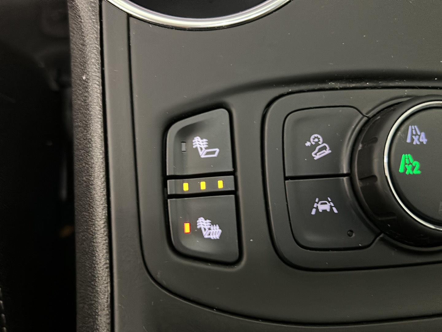 Used 2024 Summit White GMC SLE image 22