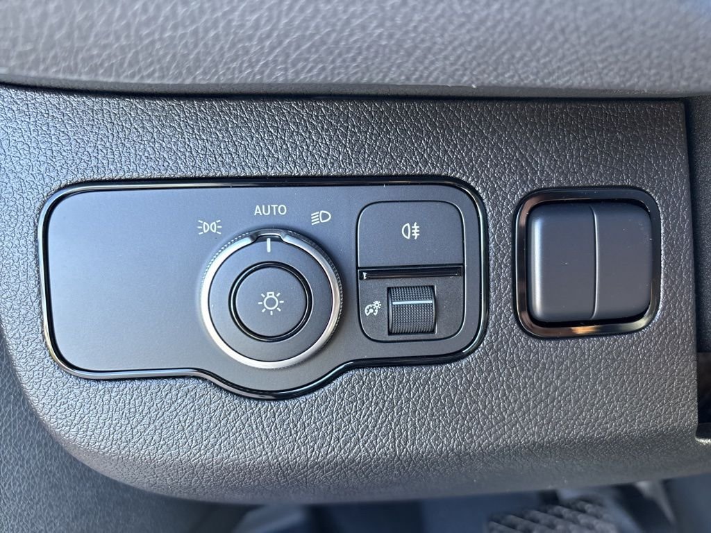New 2026 White Mercedes-Benz AWD Cargo image 35