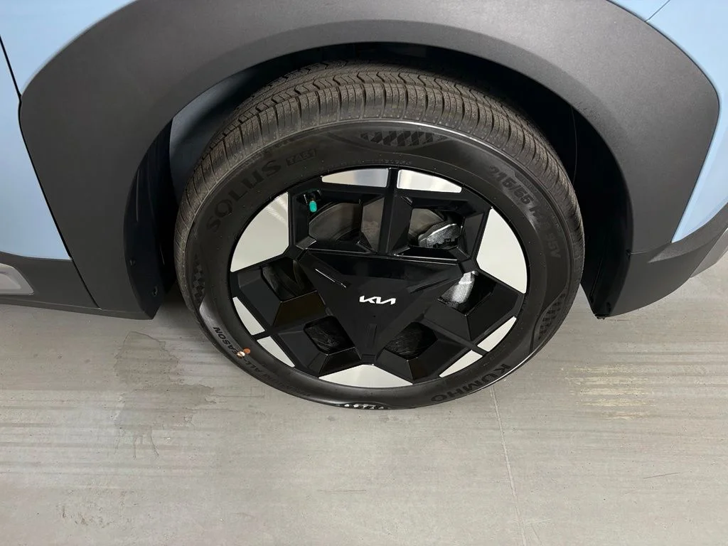 New 2027 Frost Blue / Black Roof Kia S image 10