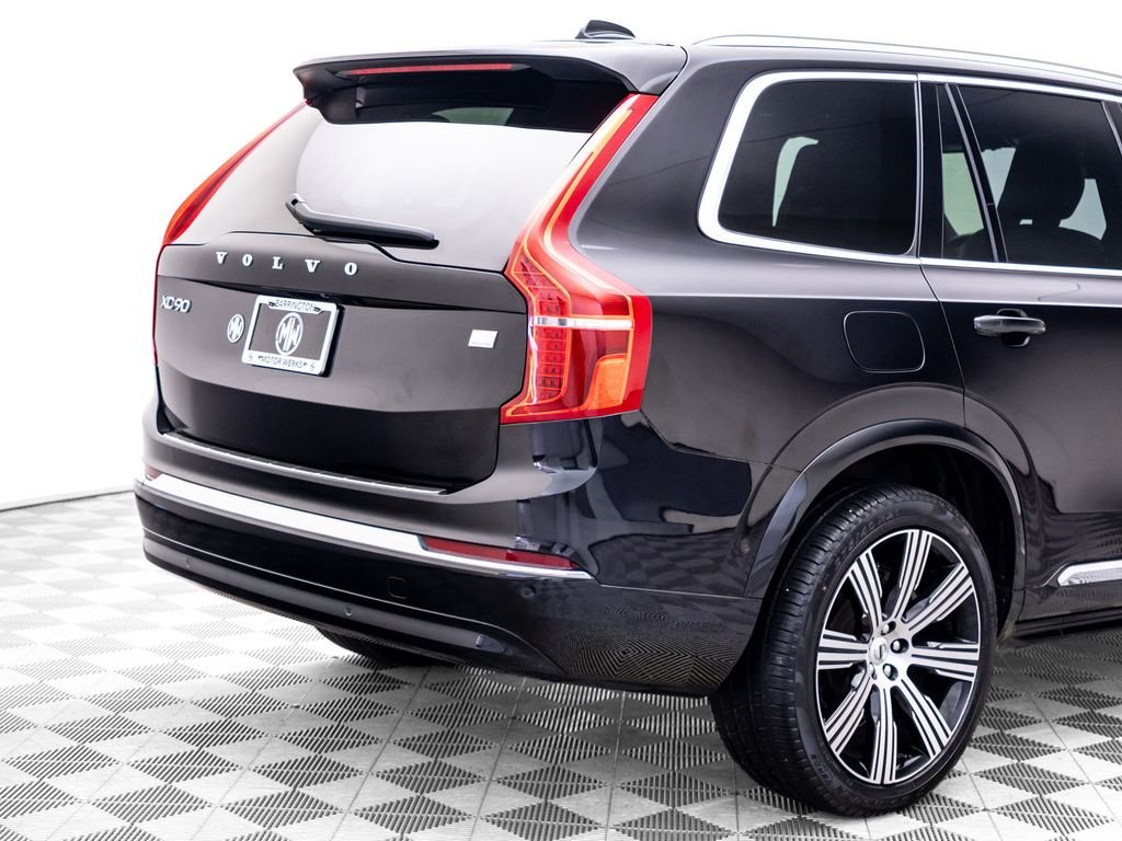 Used 2024 Onyx Black Metallic Volvo Ultimate image 37
