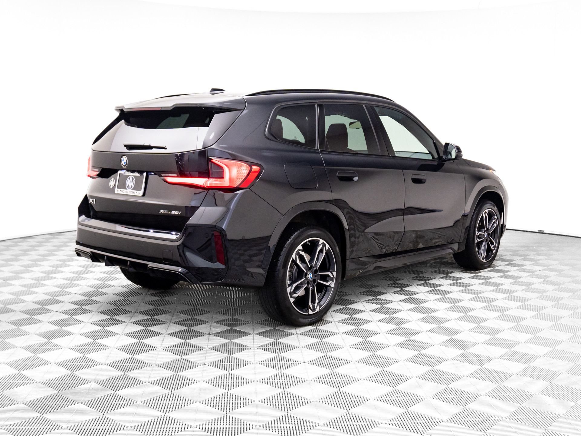 2025 BMW X1 28i - Photo 6