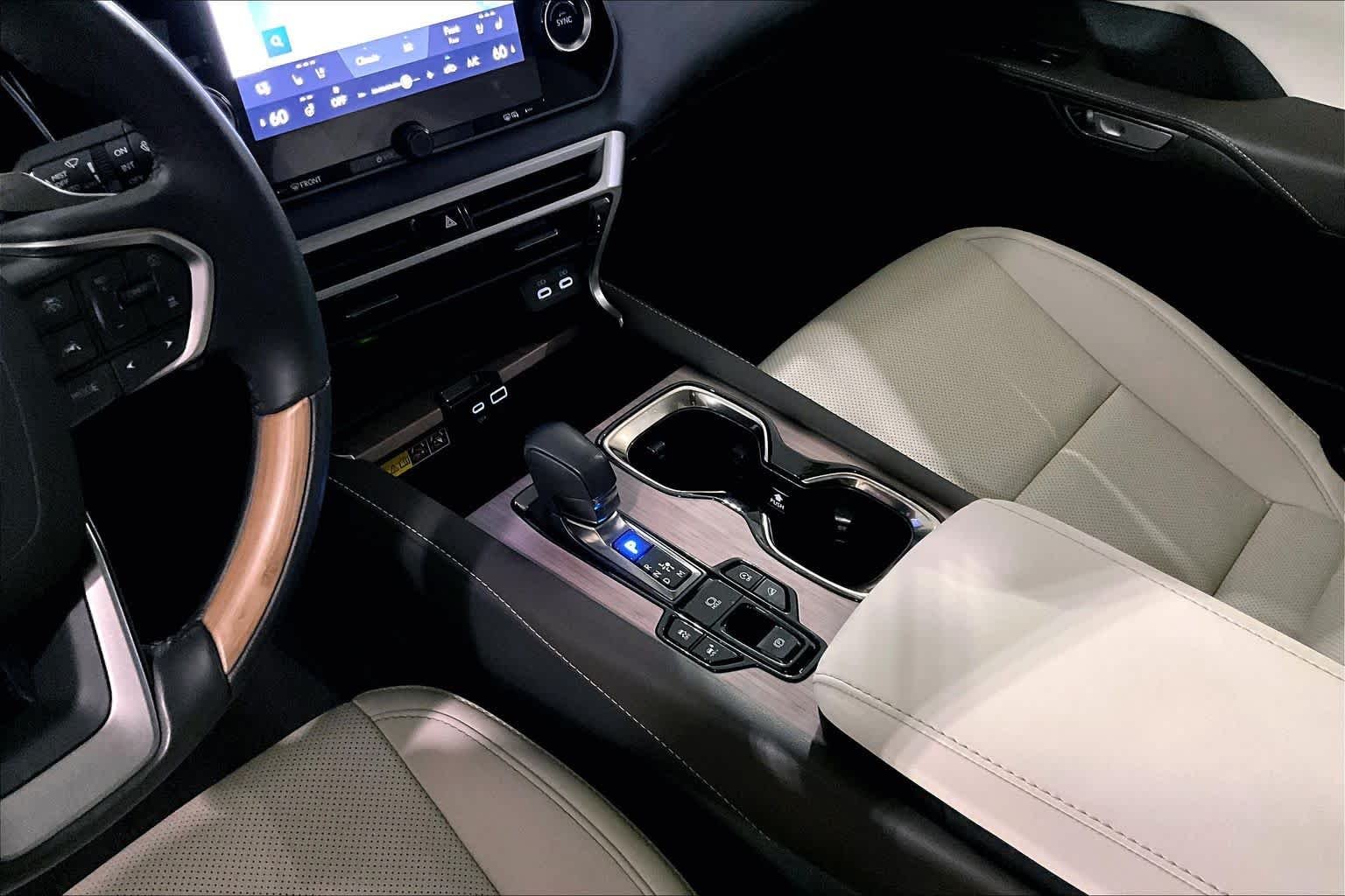 Used 2024 Iridium Lexus Premium image 25