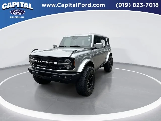 Used 2023 Silver Ford Outer Banks image 4