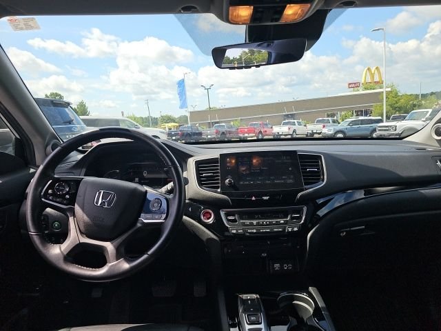 Used 2021 White Honda Touring image 16