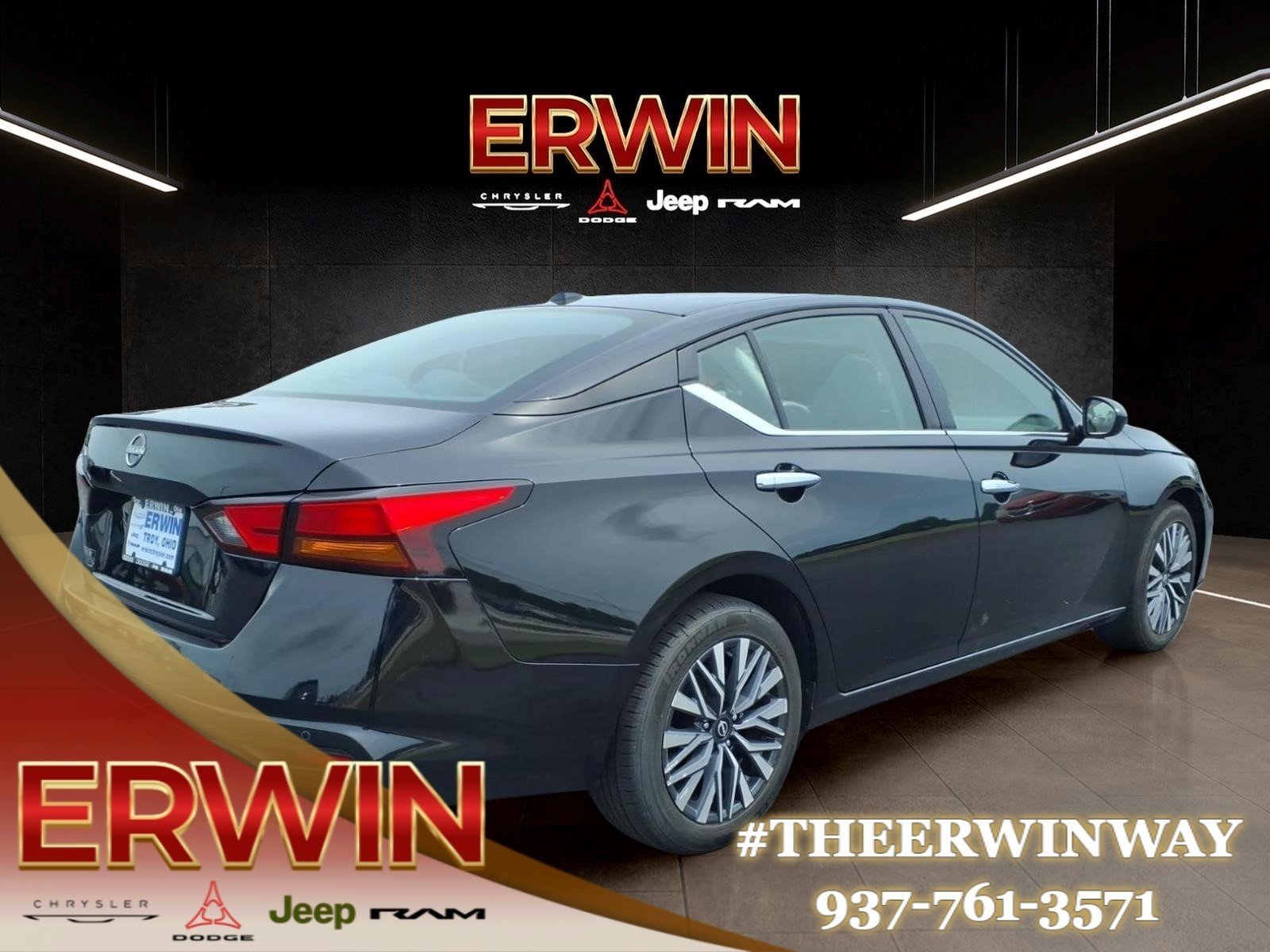 Used 2025 Black Nissan 2.5 SV image 7