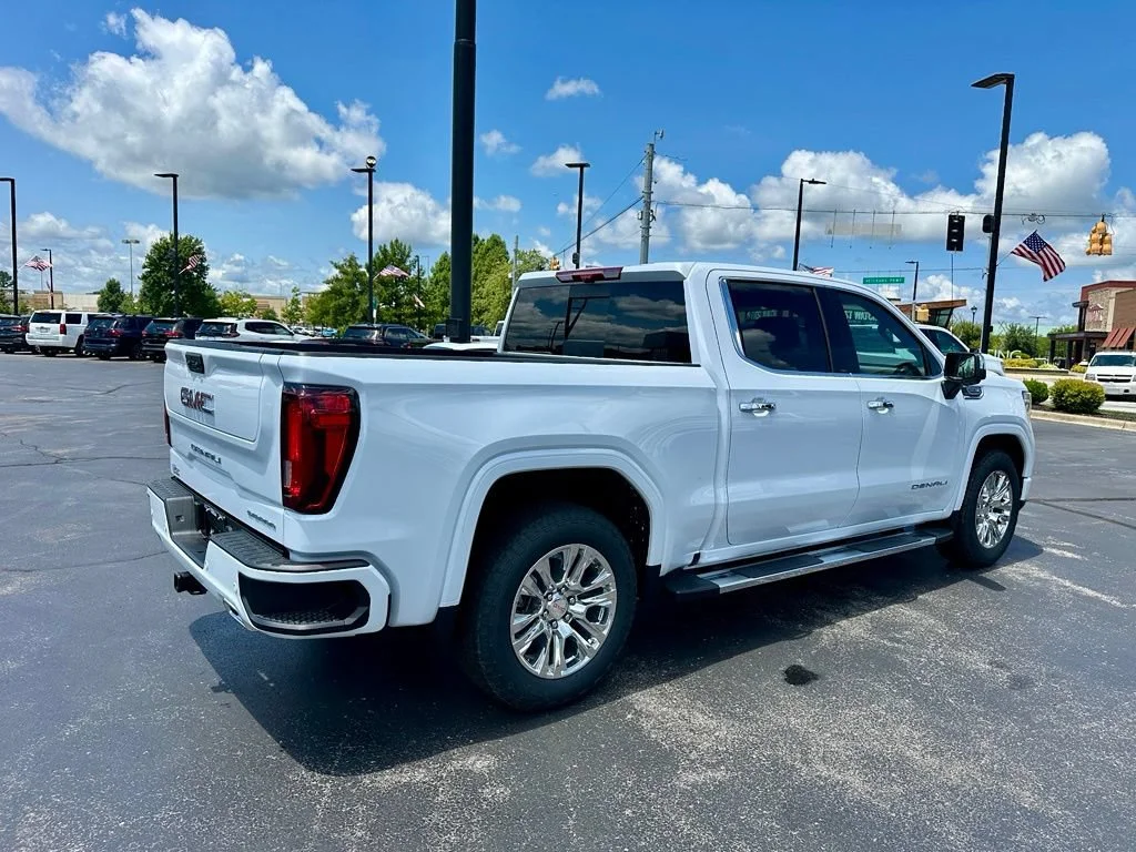 2026 GMC Sierra 1500 Denali - Photo 3