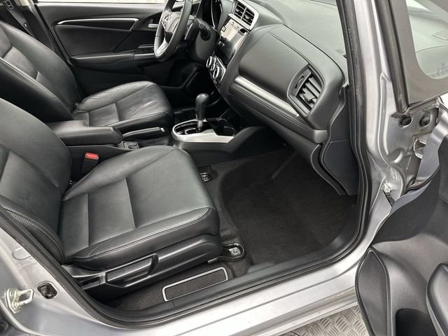 Used 2018 Silver Honda EX-L image 24