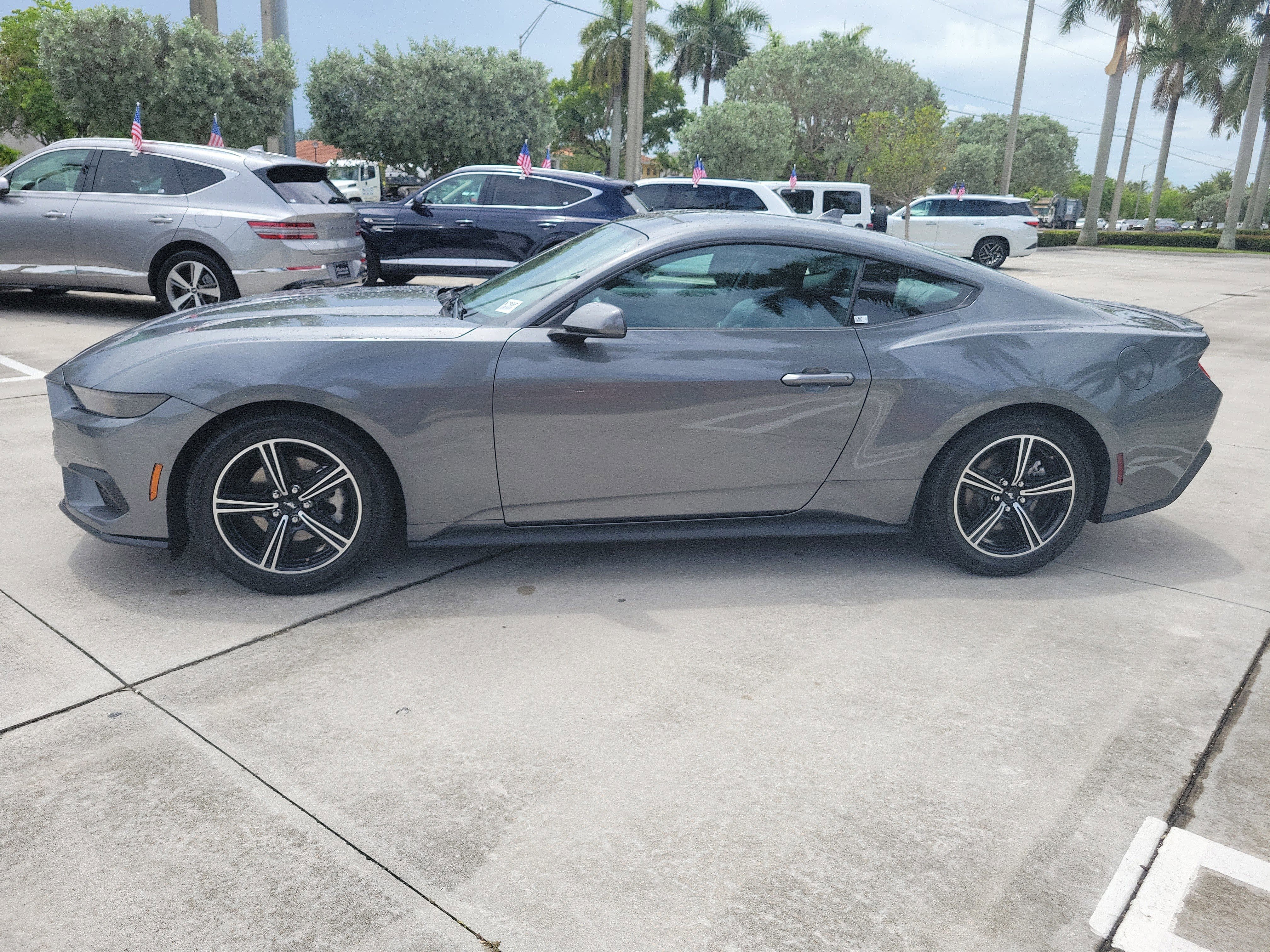 Used 2025 Gray Metallic Ford EcoBoost Premium image 7