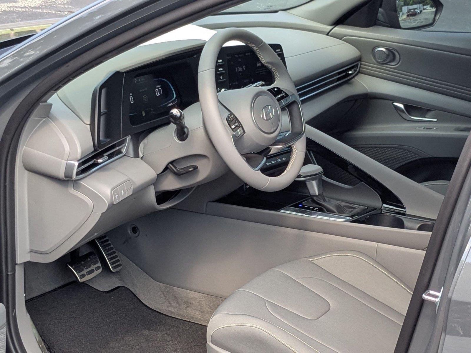 New 2026 Ecotronic Gray Hyundai SEL Sport Premium image 2