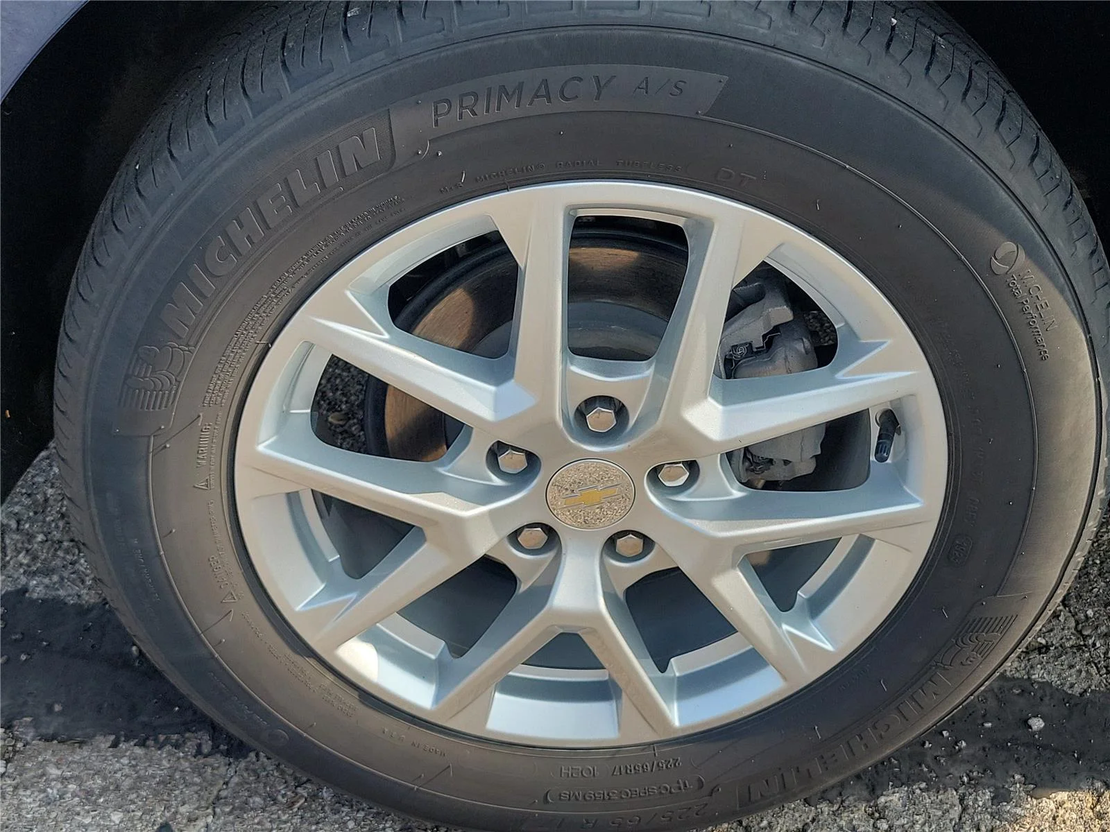 Used 2024 Lakeshore Blue Metallic Chevrolet LT image 6