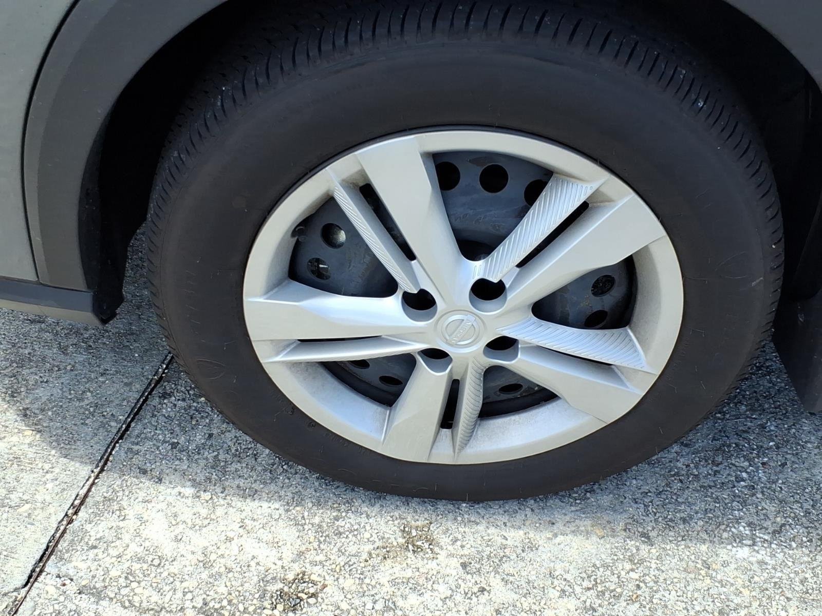 Used 2025 Gun Metallic Nissan S image 4