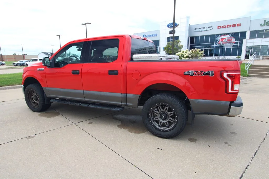 Used 2015 Red Ford XLT image 15