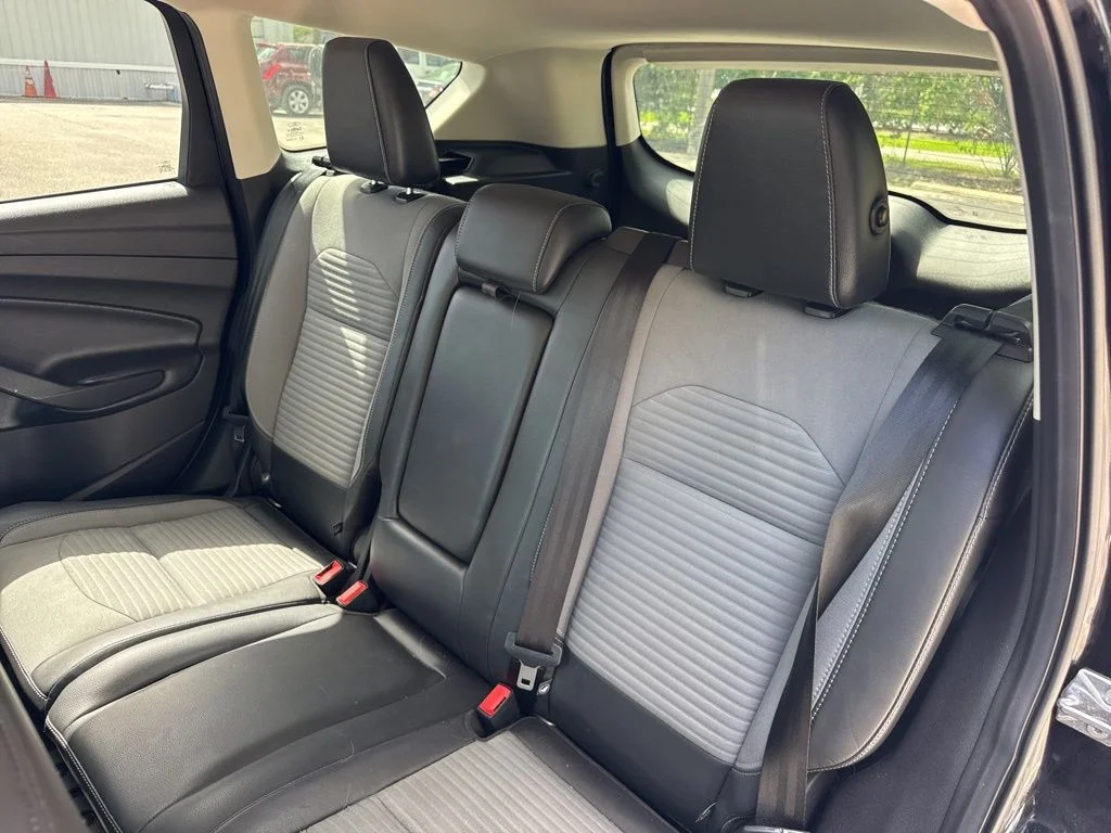 Used 2017 Black Ford SE image 11