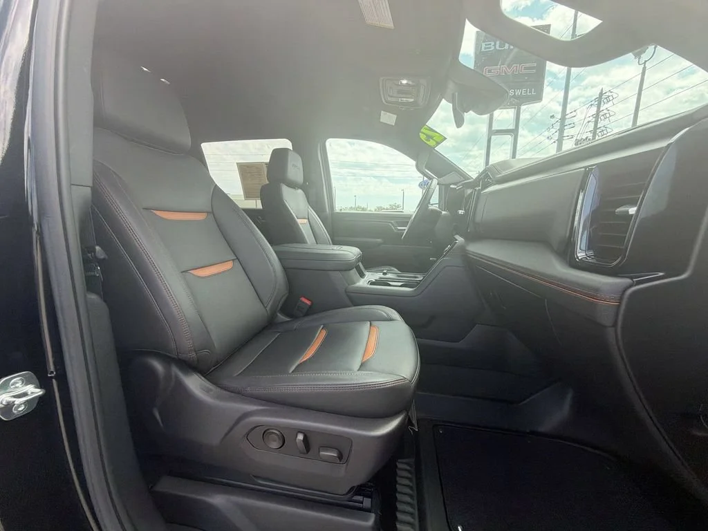 2025 GMC Sierra 2500HD AT4 - Photo 13