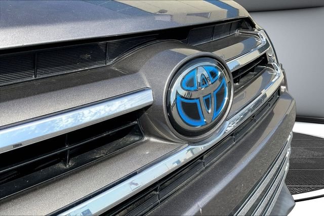 Used 2018 Gray Toyota Limited Platinum image 35