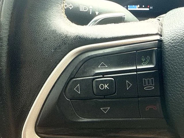 Used 2022 White Jeep Limited image 19