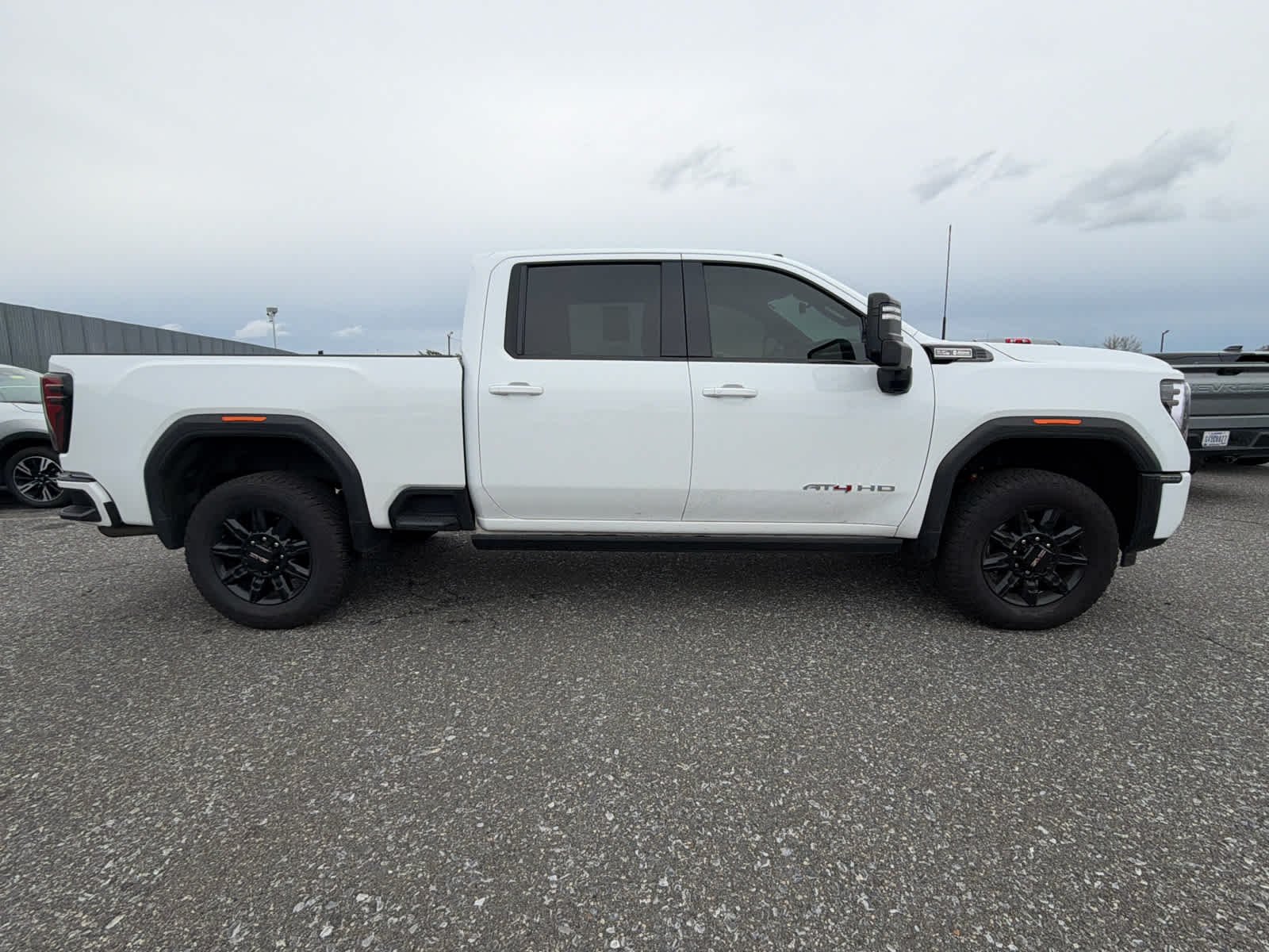 Used 2024 Summit White GMC AT4 image 7