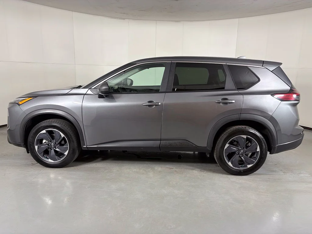 Used 2024 Gray Nissan SV image 5