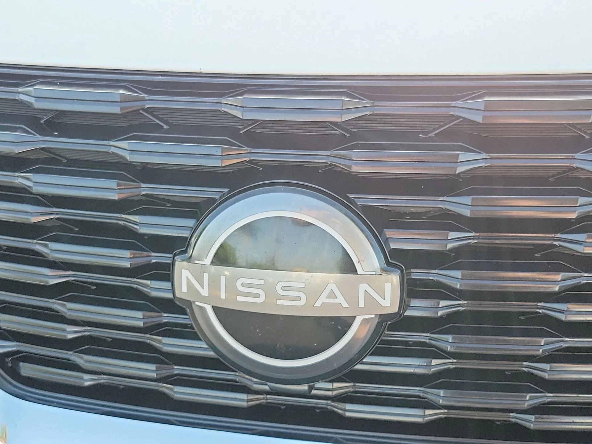 Used 2023 White Nissan SV image 25