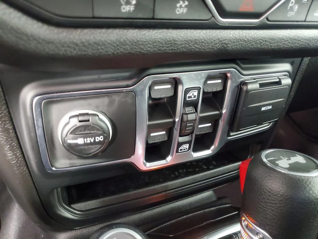 Used 2026 Black Jeep Sport S image 18