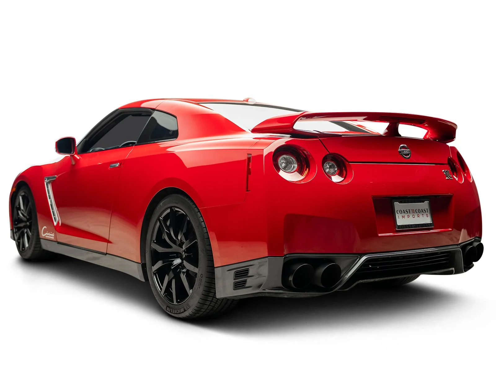 Used 2015 Red Nissan Premium image 3