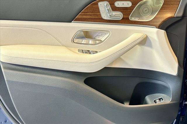 New 2026 Twilight Blue Metallic Mercedes-Benz GLS 450 image 40